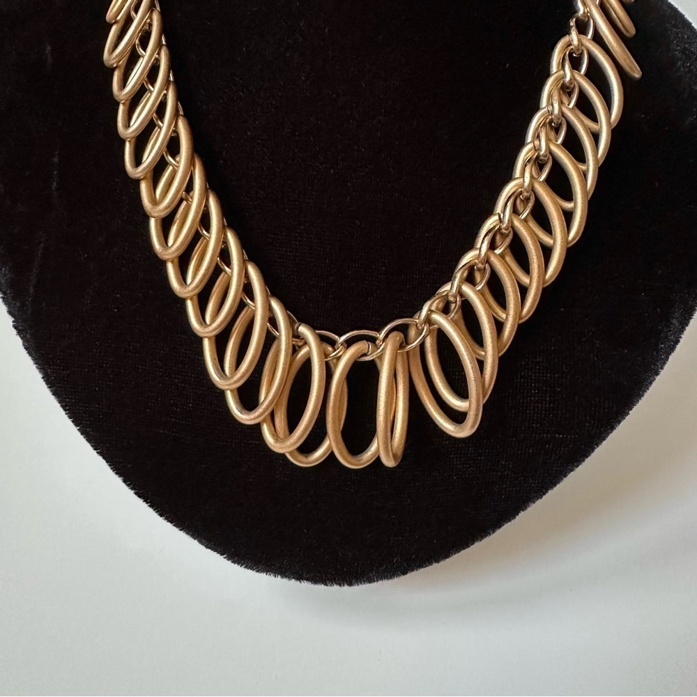 Brushed Gold Graduated Chain Necklace - 18 Inches - Picture 2 of 6